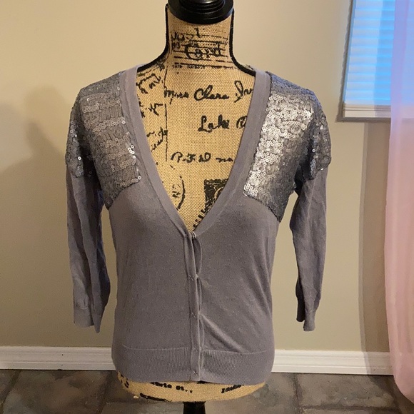 EUC  Ann Taylor Loft cardigan  Size S  Bust 38" - Picture 1 of 6